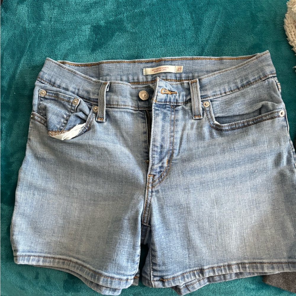 Levi’s midi shorts